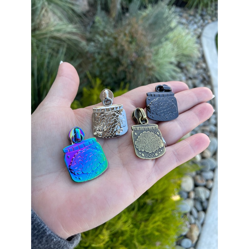 Brains zipper pulls