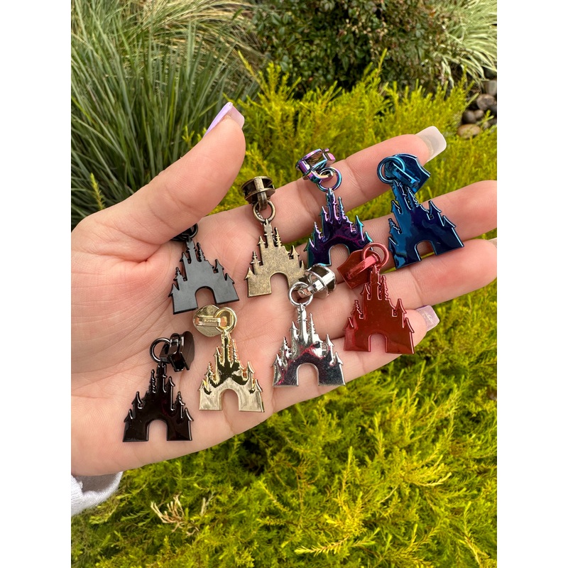 Castle zipper pulls