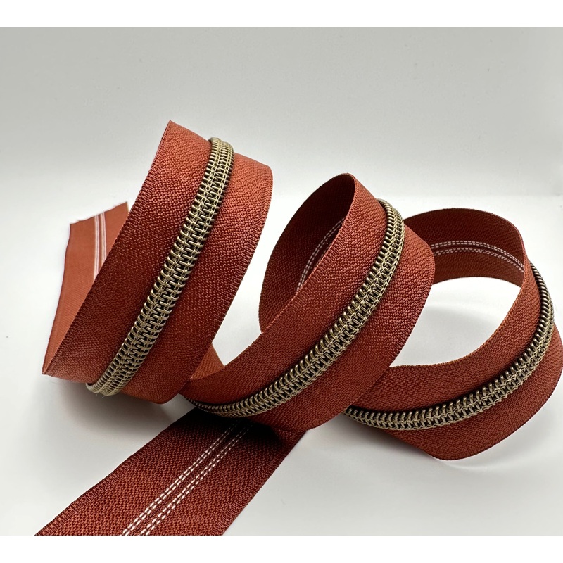 Chestnut zipper tape w/ Antique teeth