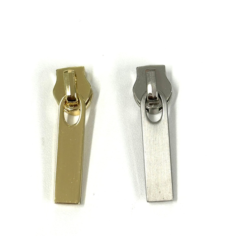 Thin Bar zipper pulls