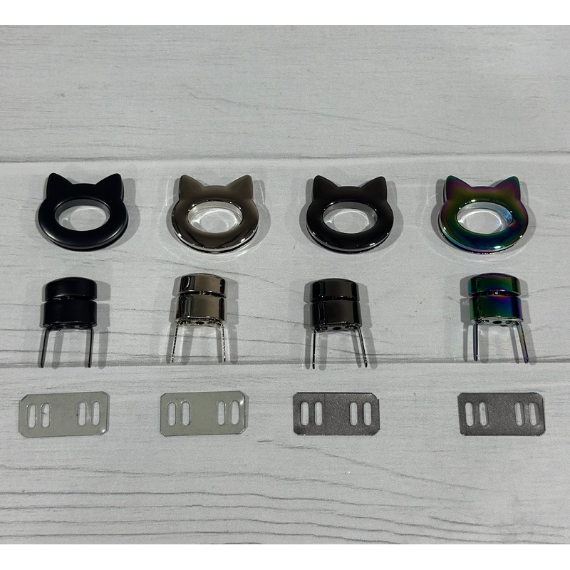Cat turn lock / clasp
