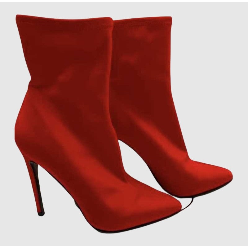 LOVELY RED – SM REBOOTED