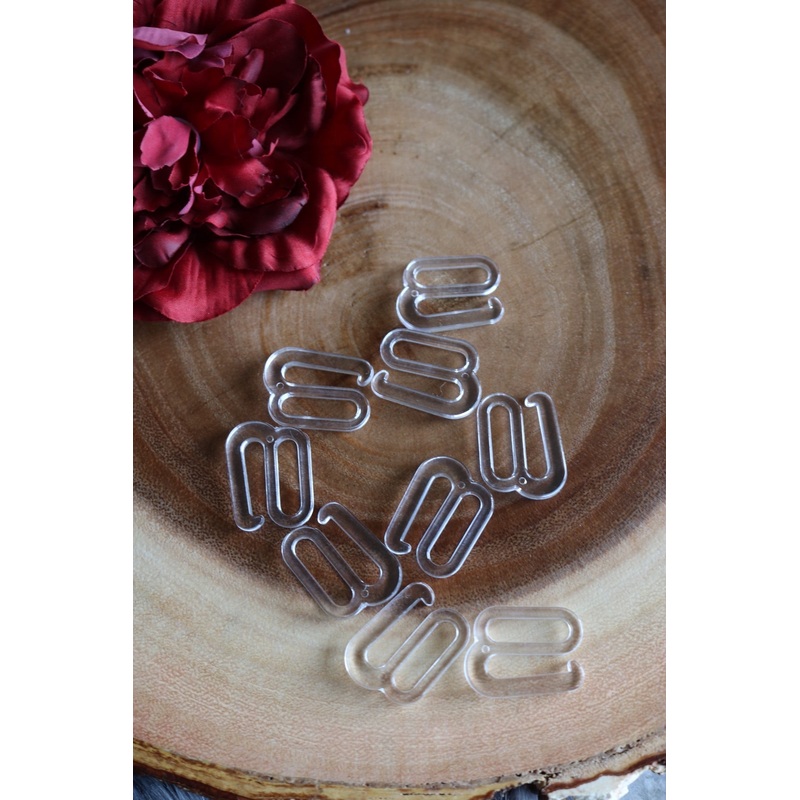 3/4 Plastic Swimsuit G Hooks