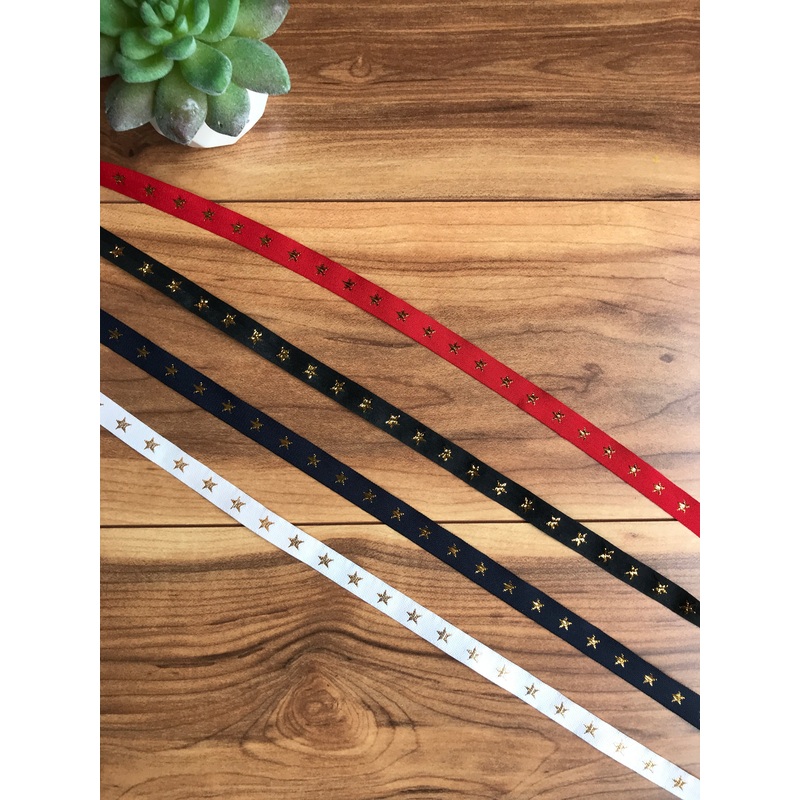 1/2 Woven Gold Star Tape