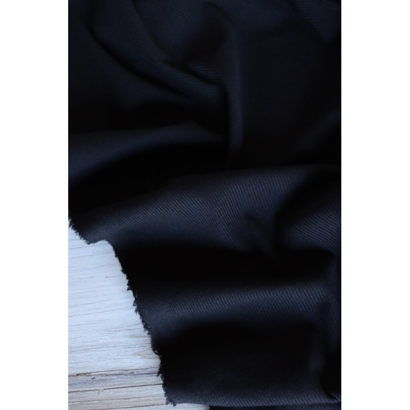 Black Vaeroy 2×1 Rib Knit
